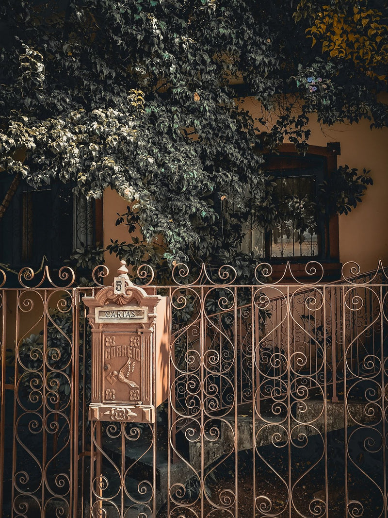 Entrance gate with letterbox